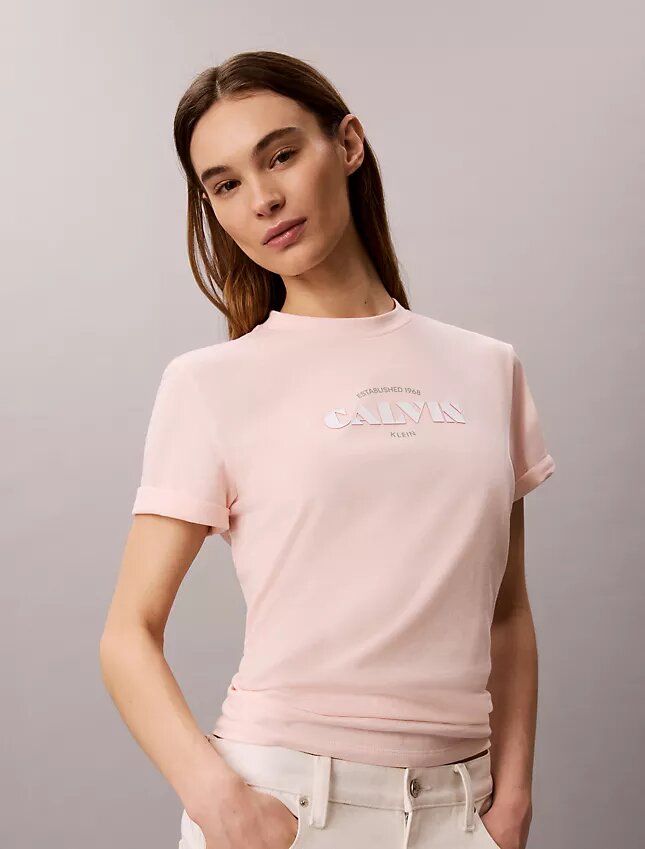 Tricou clasic cu logo grafic îndrăzneț Tricou clasic cu logo grafic îndrăzneț