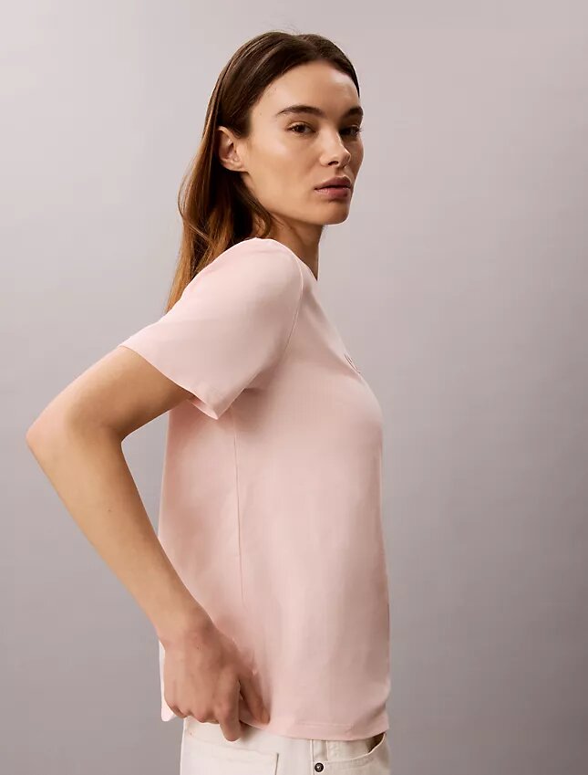 Tricou clasic cu logo grafic îndrăzneț Tricou clasic cu logo grafic îndrăzneț
