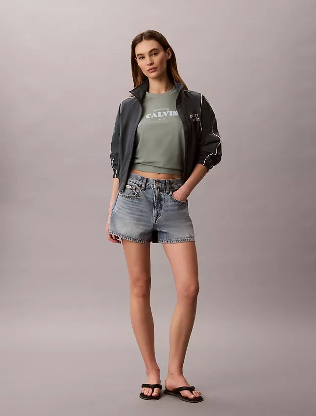 Tricou clasic cu logo grafic îndrăzneț Tricou clasic cu logo grafic îndrăzneț
