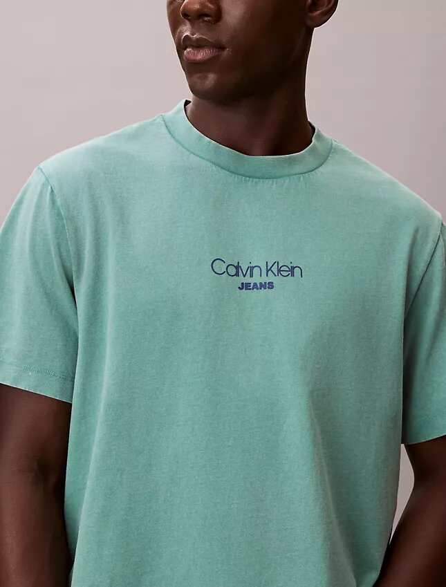 Tricou clasic cu logo imprimat și spălare acidă Tricou clasic cu logo imprimat și spălare acidă
