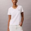 Tricou cu guler în V și emblemă CK brodată