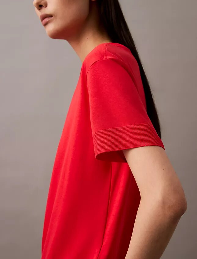Tricou cu guler înalt din tricot fin Tricou cu guler înalt din tricot fin