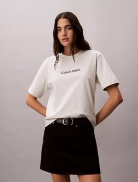 Tricou cu guler rotund, croială dreaptă și logo standard