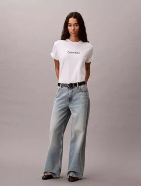 Tricou cu guler rotund, croială dreaptă și logo standard
