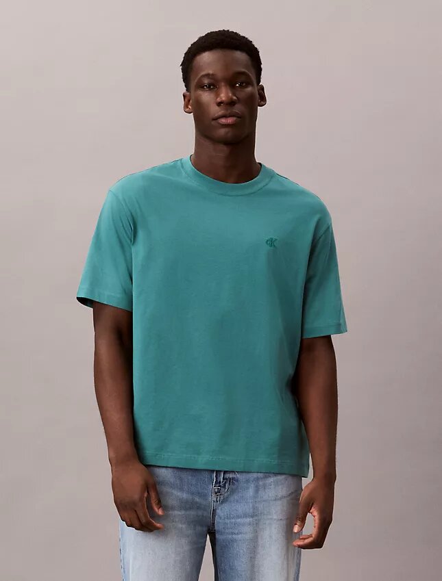 Tricou cu guler rotund, croială lejeră, cu logo din arhivă Tricou cu guler rotund, croială lejeră, cu logo din arhivă