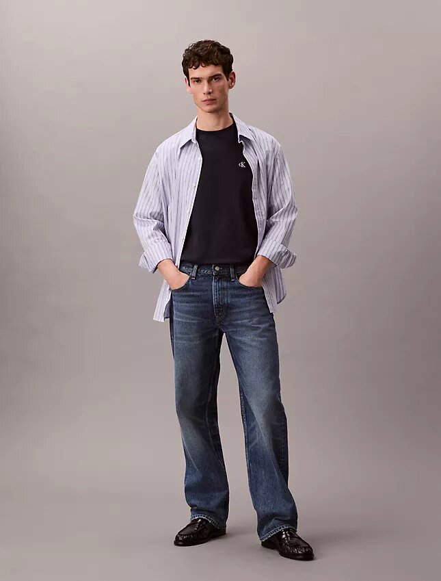 Tricou cu guler rotund, croială lejeră, cu logo din arhivă Tricou cu guler rotund, croială lejeră, cu logo din arhivă