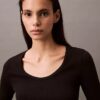 Tricou din bumbac cu guler în U și nervuri