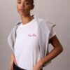 Tricou drept cu imprimeu grafic Calvin Klein în stil cursiv Tricou drept cu imprimeu grafic Calvin Klein în stil cursiv