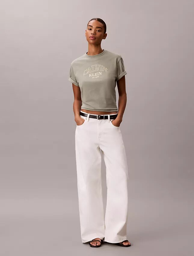 Tricou drept cu logo arhitectural Tricou drept cu logo arhitectural
