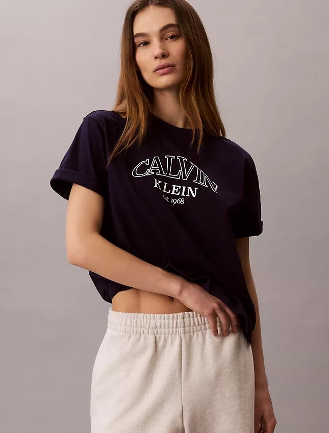 Tricou drept cu logo arhitectural Tricou drept cu logo arhitectural