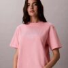 Tricou drept cu logo arhitectural Tricou drept cu logo arhitectural