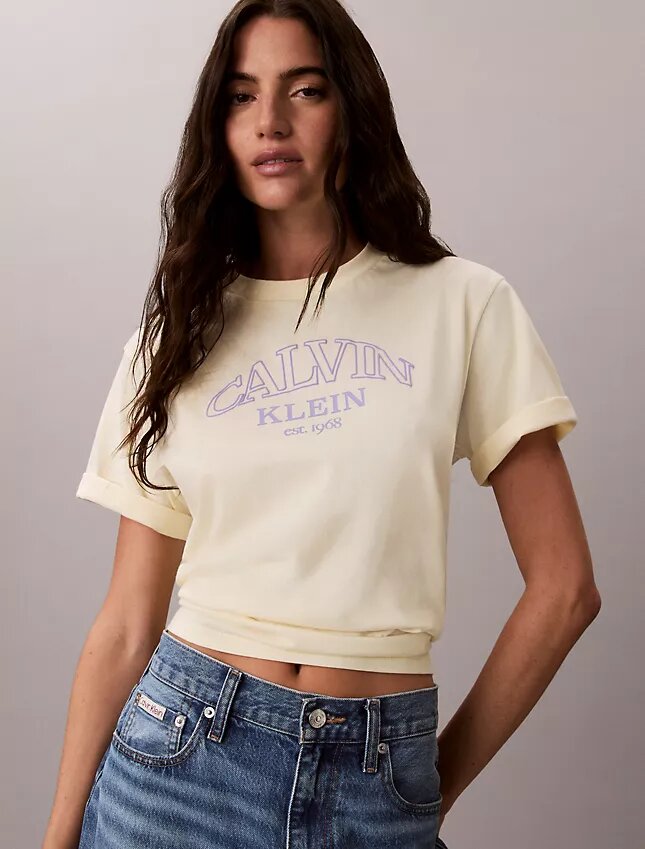 Tricou drept cu logo arhitectural Tricou drept cu logo arhitectural
