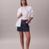 Tricou drept cu logo brodat Tricou drept cu logo brodat