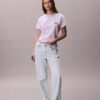 Tricou drept cu logo brodat Tricou drept cu logo brodat