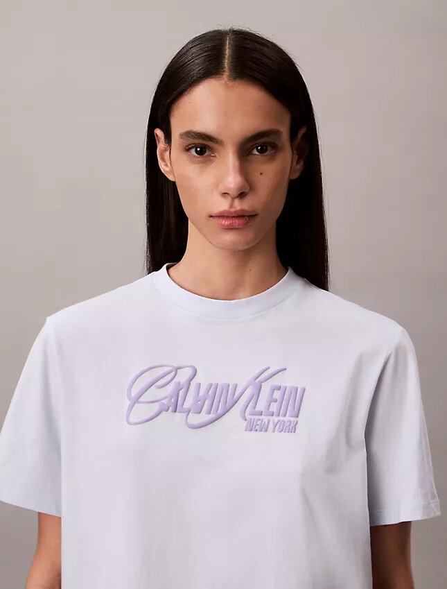Tricou drept cu logo în relief Tricou drept cu logo în relief
