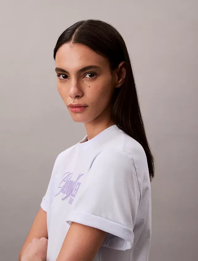 Tricou drept cu logo în relief Tricou drept cu logo în relief