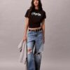 Tricou drept cu logo în relief Tricou drept cu logo în relief
