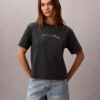 Tricou drept cu logo tip scris
