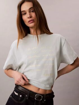 Tricou drept cu logo tipografic