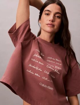 Tricou drept cu logo tipografic