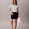 Tricou drept cu logo tipografic