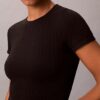 Tricou fără cusături cu emblemă din tricot cu nervuri