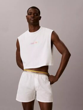 Tricou fără mâneci, scurt, cu imprimeu intens „Intense Power Pride”