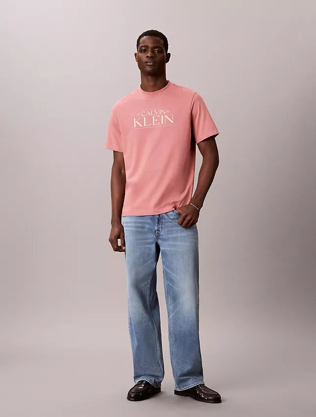Tricou lejer cu logo grafic Tricou lejer cu logo grafic
