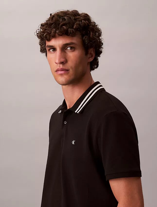 Tricou polo clasic cu monogramă și vârfuri din piqué Tricou polo clasic cu monogramă și vârfuri din piqué