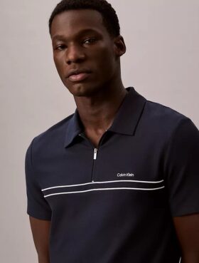 Tricou polo cu fermoar pe un sfert și bordură contrastantă