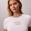 Tricou scurt cu guler rotund și imprimeu grafic cu logo