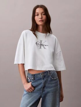Tricou scurt, drept, Monologo