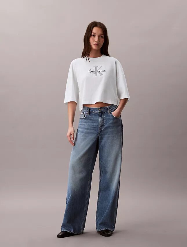 Tricou scurt, drept, Monologo Tricou scurt, drept, Monologo