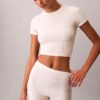 Tricou scurt fără cusături cu emblemă pe guler