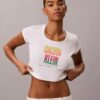 Tricou slim cu guler rotund Pride Tricou slim cu guler rotund Pride
