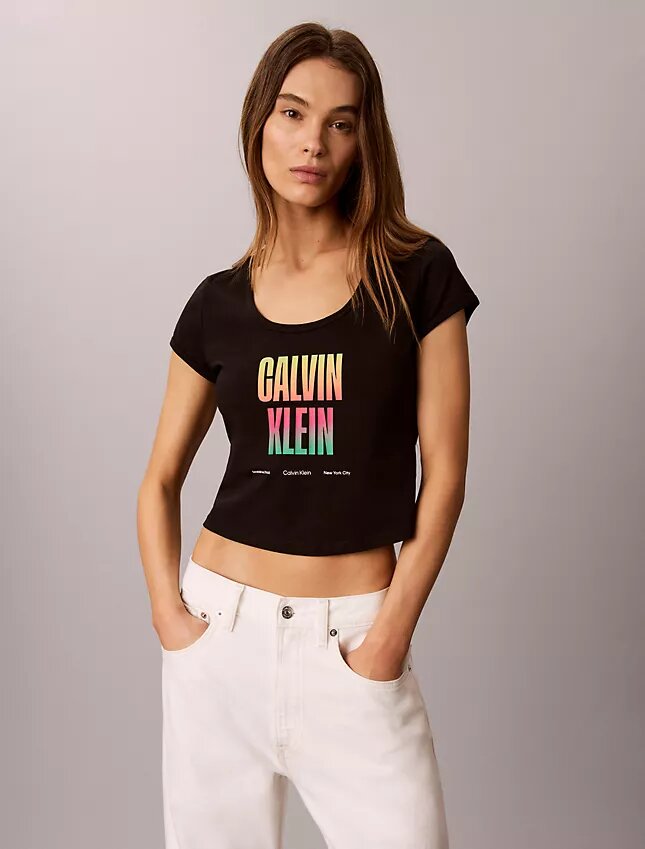 Tricou slim cu guler rotund Pride Tricou slim cu guler rotund Pride