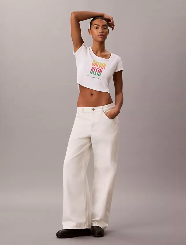 Tricou slim cu guler rotund Pride Tricou slim cu guler rotund Pride