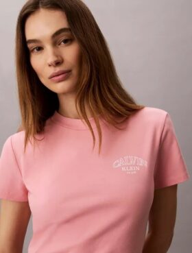 Tricou slim cu logo curbat