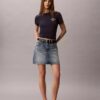 Tricou slim cu logo curbat