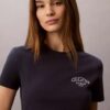 Tricou slim cu logo curbat