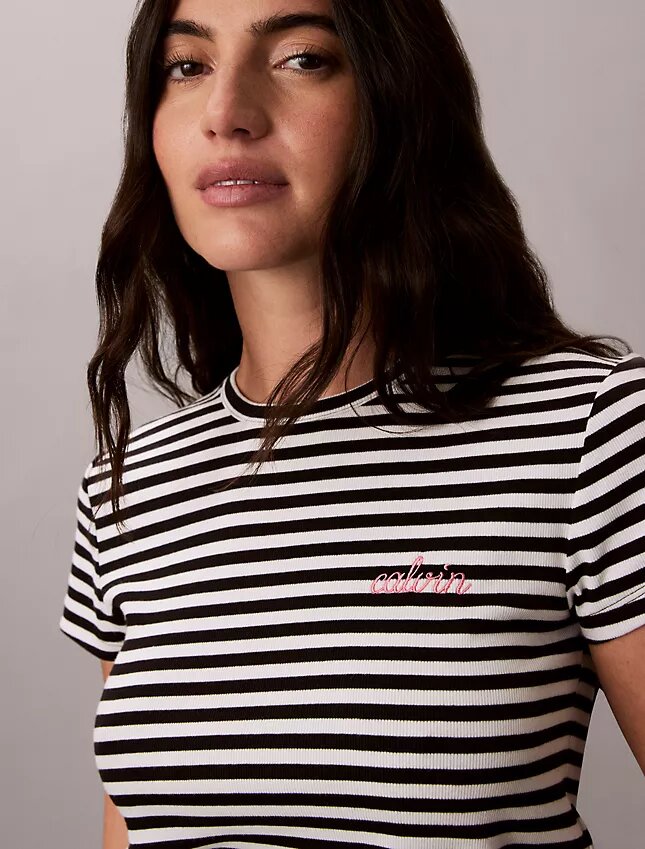 Tricou slim cu logo grafic și nervuri Tricou slim cu logo grafic și nervuri