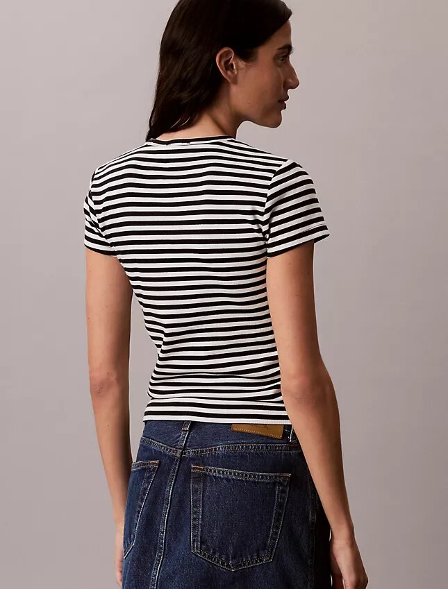 Tricou slim cu logo grafic și nervuri Tricou slim cu logo grafic și nervuri