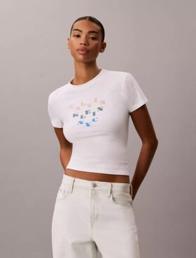 Tricou slim cu logo grafic în straturi