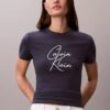Tricou slim cu logo tipărit în relief Tricou slim cu logo tipărit în relief