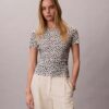 Tricou slim cu volane