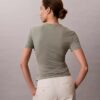 Tricou slim cu volane