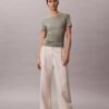 Tricou slim cu volane