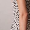 Tricou slim cu volane
