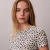 Tricou slim cu volane