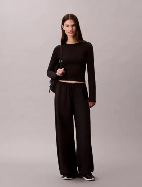 Tricou slim din nailon elastic